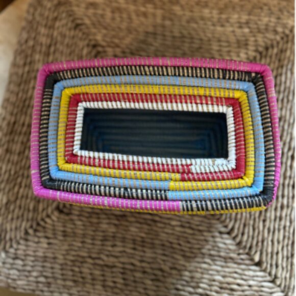 Boîtes de Mouchoirs Layou : Élégance et Fonctionnalité - Picture 4 of 4